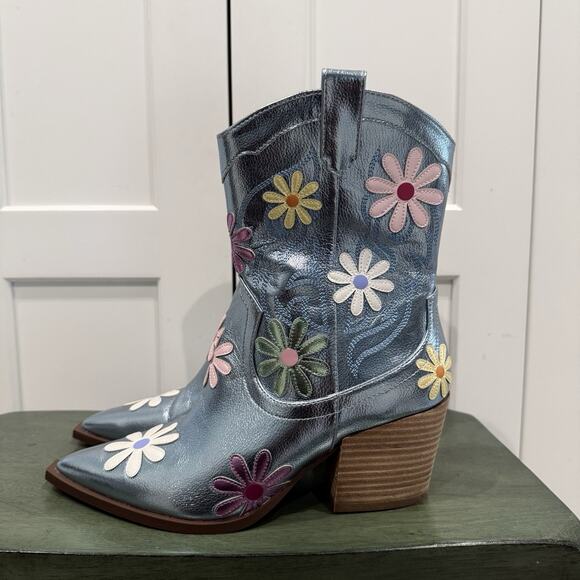 New Betsey Johnson Teddy Daisy Western Boots Blue Size 8 - Picture 1 of 5